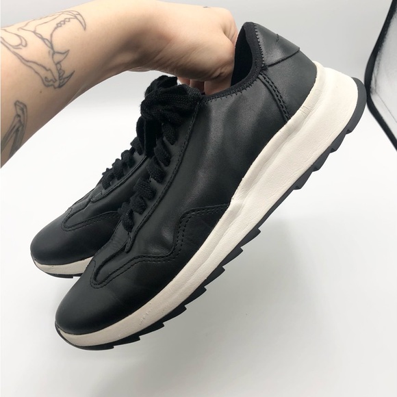 Clarks Black Leather Comfort Sneaker - Women’s Size 8.5 - Picture 5 of 7